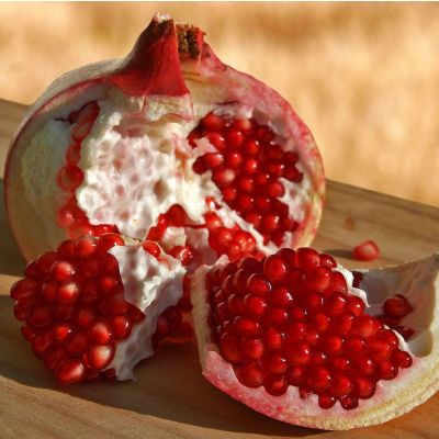 Pomegranate Seeds (Punica Granatum)
